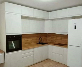 Модульная кухня Бруклин 2.4 x 2 м (Бетон белый) в Каргате - kargat.mebel54.com | фото